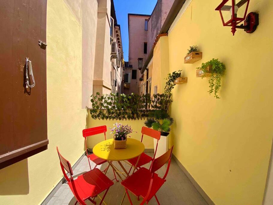 Ca' Donin - Centro Storico Apartment คิออกเจีย ภายนอก รูปภาพ